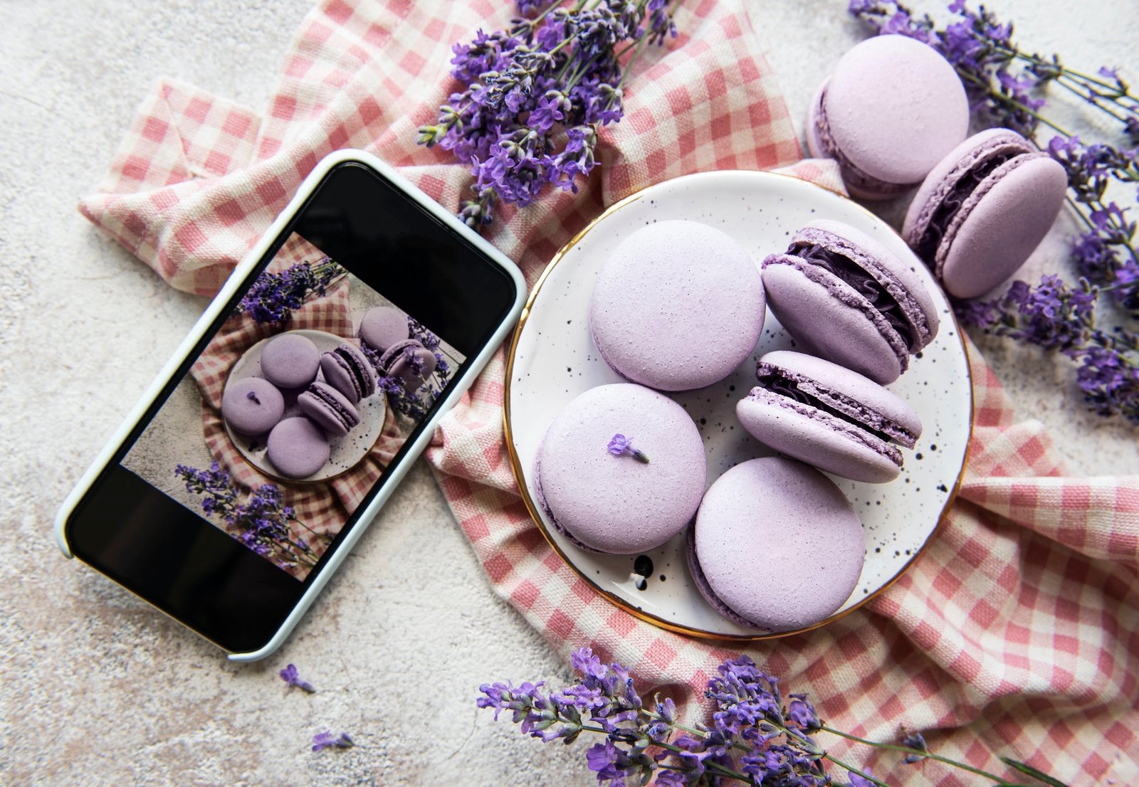 French macarons with lavender flavor